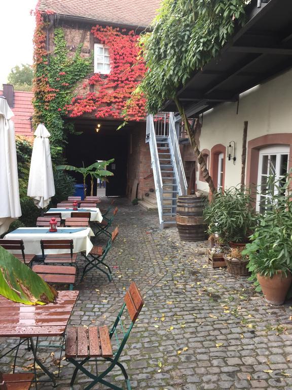 Hotel Alter Winzerhof Weisenheim Am Berg E.K. Zewnętrze zdjęcie