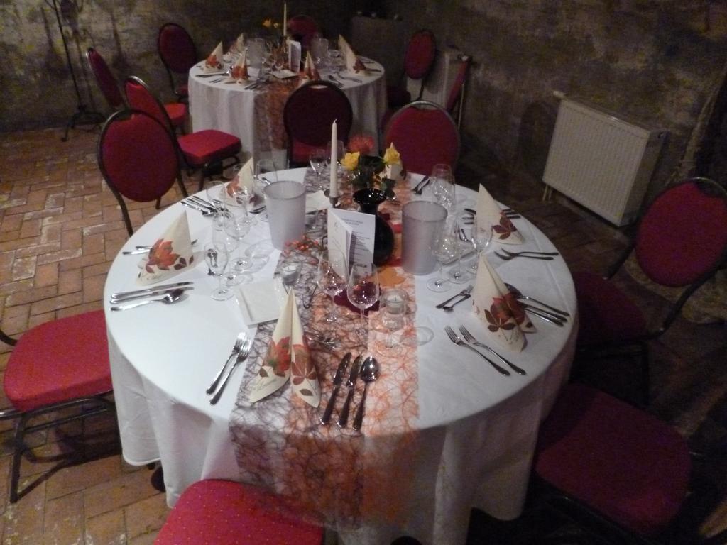 Hotel Alter Winzerhof Weisenheim Am Berg E.K. Zewnętrze zdjęcie