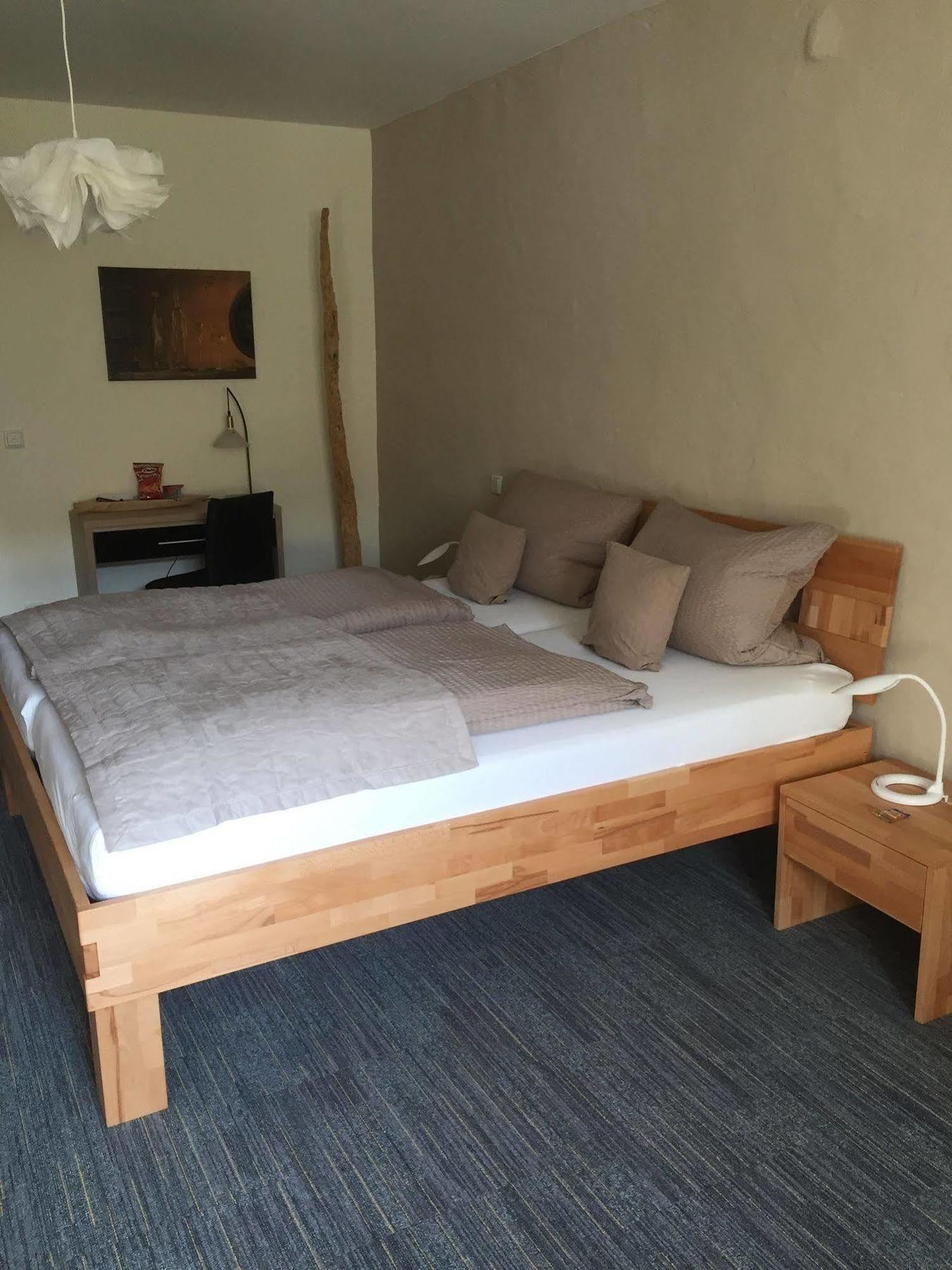 Hotel Alter Winzerhof Weisenheim Am Berg E.K. Zewnętrze zdjęcie