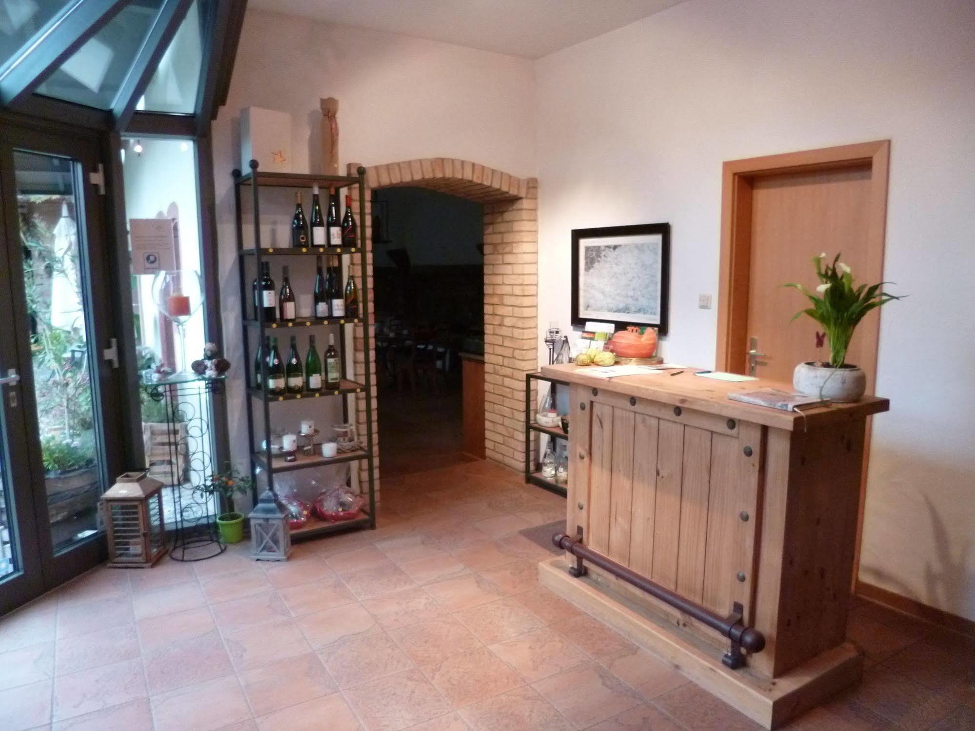 Hotel Alter Winzerhof Weisenheim Am Berg E.K. Zewnętrze zdjęcie