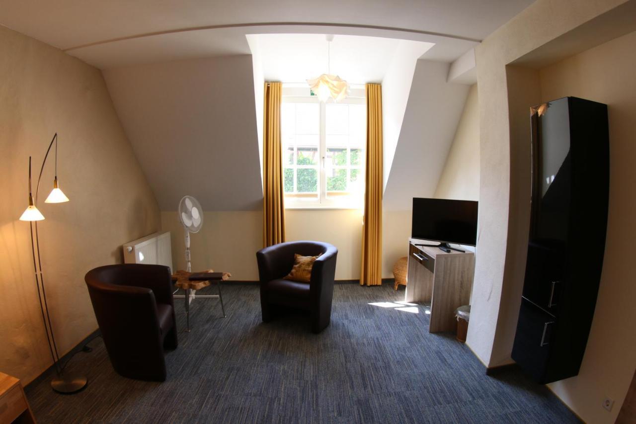 Hotel Alter Winzerhof Weisenheim Am Berg E.K. Zewnętrze zdjęcie