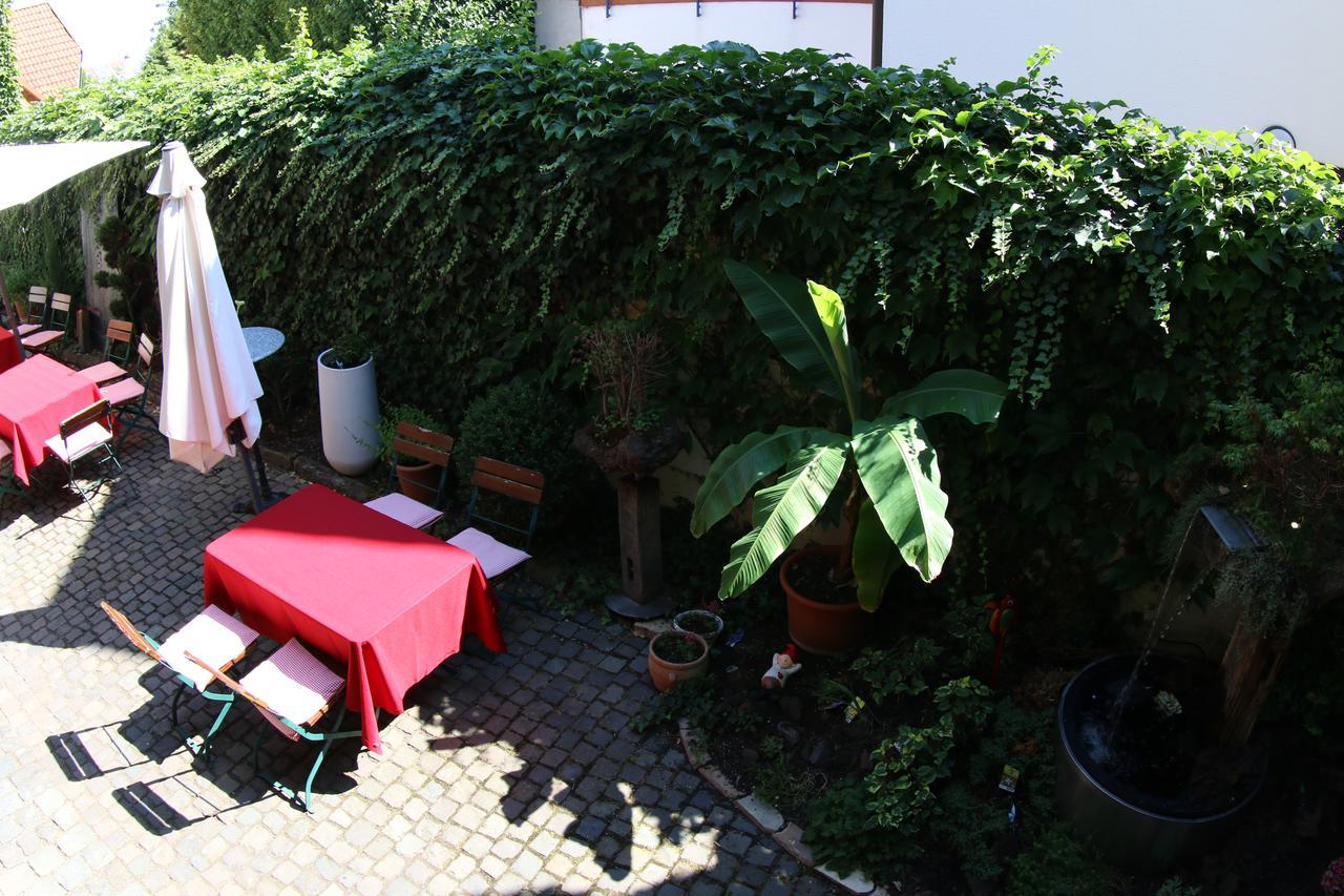 Hotel Alter Winzerhof Weisenheim Am Berg E.K. Zewnętrze zdjęcie